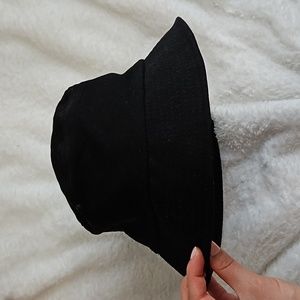 FREE ADD ON W BUNDLE // Small Black Bucket Hat